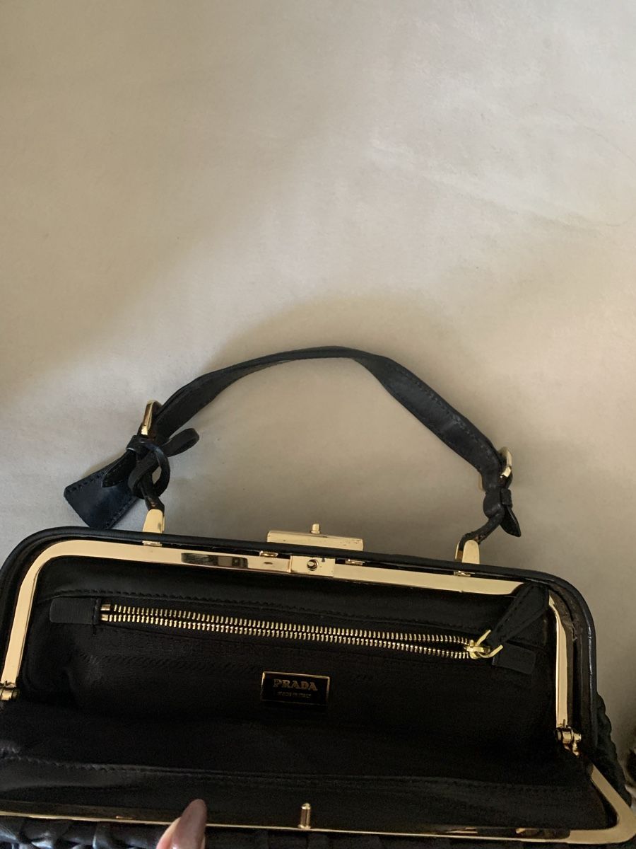 Prada Taschen für Damen: Prada Tasche – Gebraucht aus Bergdietikon von zor_856j 7