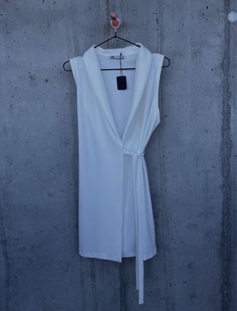 Ungetragenes Weisses Sommerkleid von Zara, Grösse XS