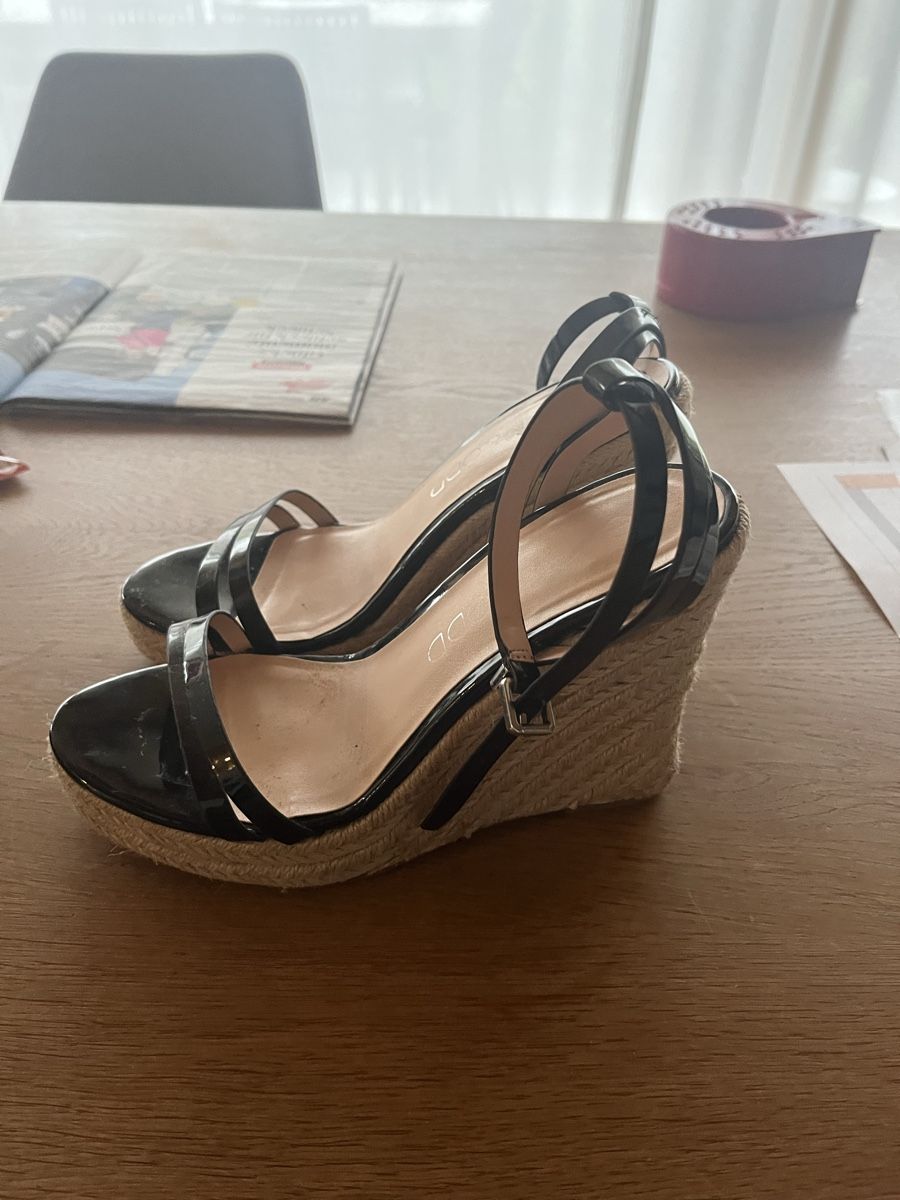Scarpe da donna: Sandalette Keilabsatz – Usato da Sevelen venduto da sarah_selina