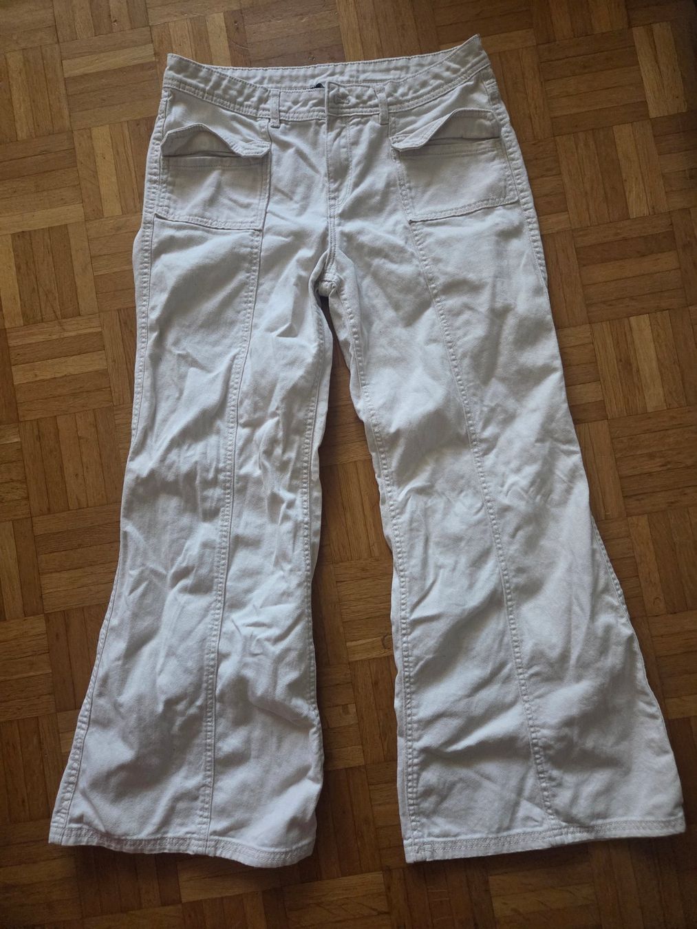 Pantaloni: 4 Hosen Gr. 40 – Usato da Basel venduto da grandfamily 2