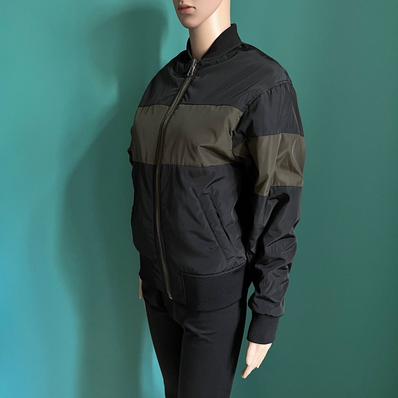Giacche: reversible DOUBLE AGENT Blouson / Bomberjacke 🖤 – Usato da Zürich venduto da ClosetQueen 4