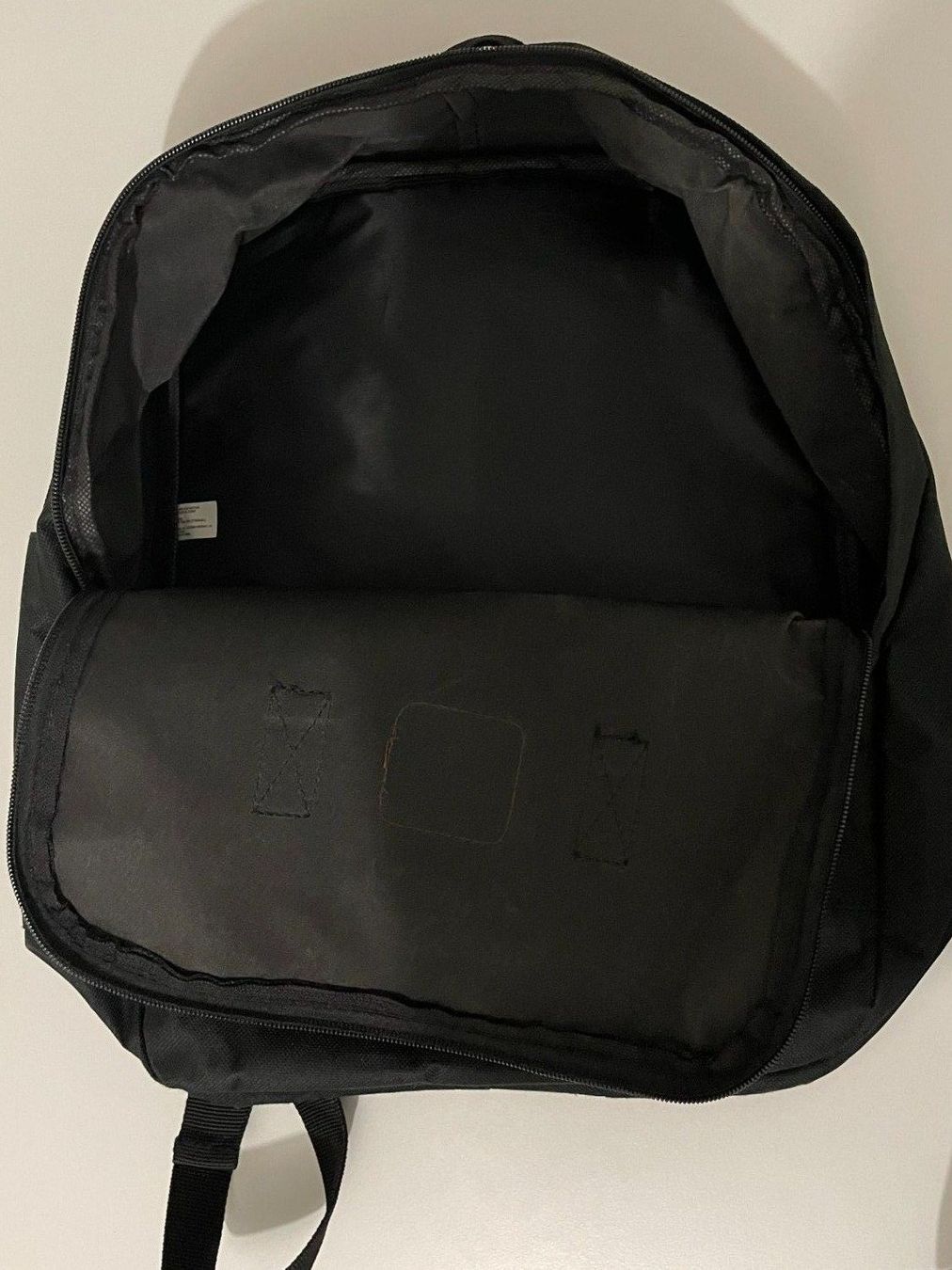 Zaini: Kinder-Rücksack für Turnen oder Wandern – Nuovo (secondo la descrizione) da Zug venduto da Cry71 4
