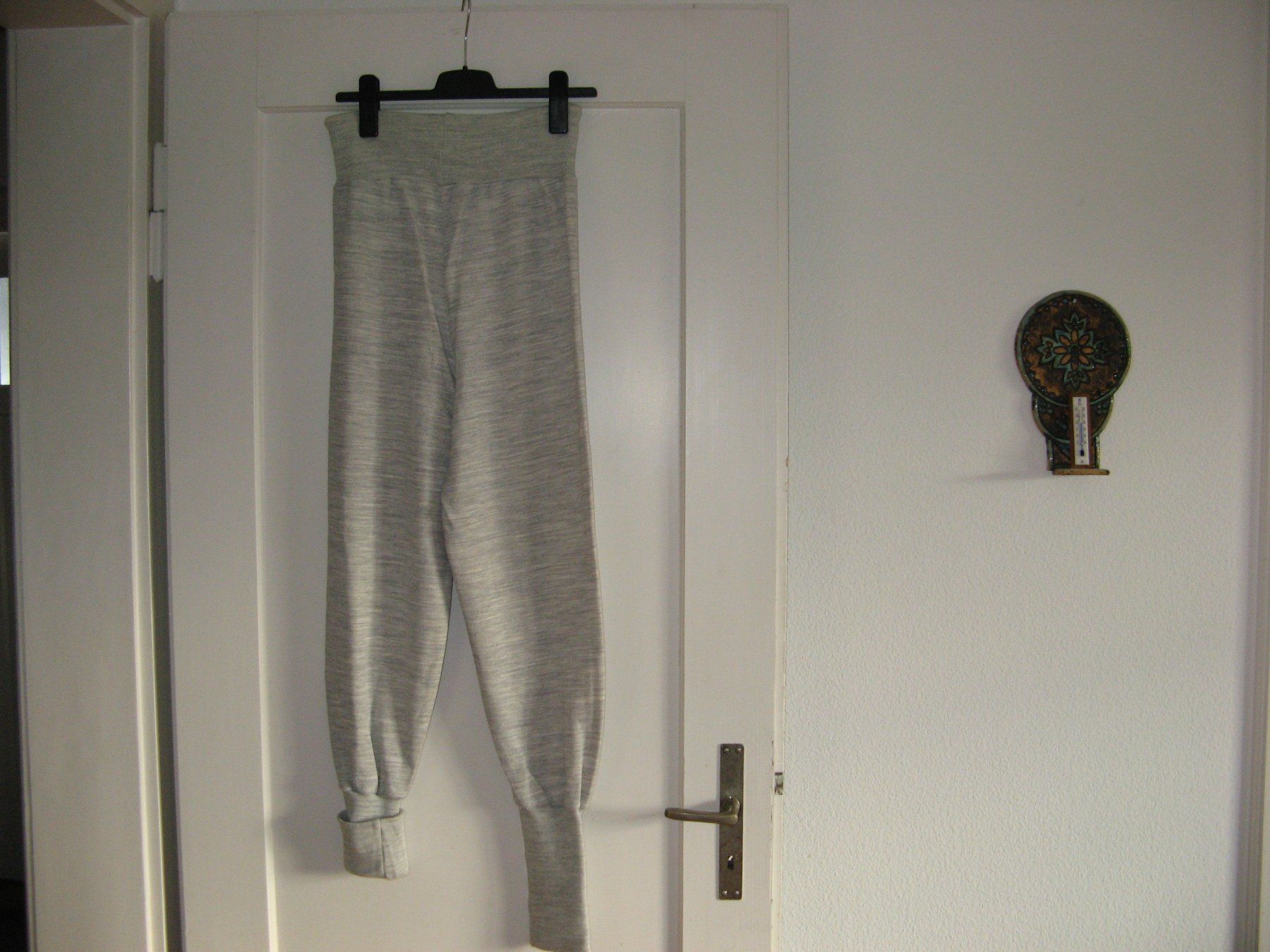 Pantaloni: Trainerhose grau Gr. 40 – Usato da Zürich venduto da apil 3
