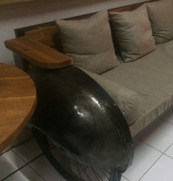 Sofas: Sofa Rikscha Couch Polstermöbel Loungesofa Sitzmöbel Teak – Neu und originalverpackt aus Daisendorf von Wohn-Kult 1