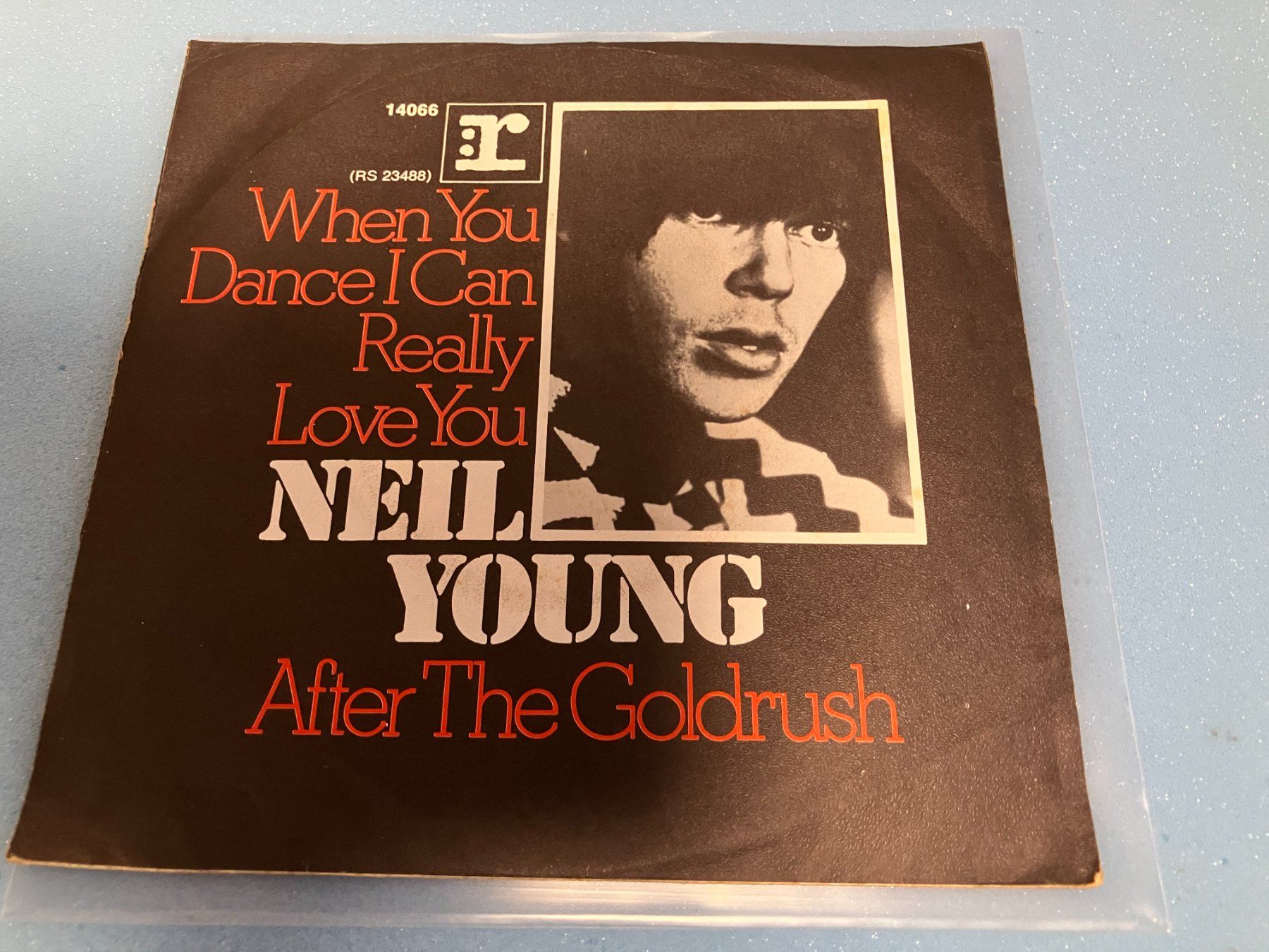 Dischi in vinile: Neil Young – Usato da Aarwangen venduto da Jukebox3 1