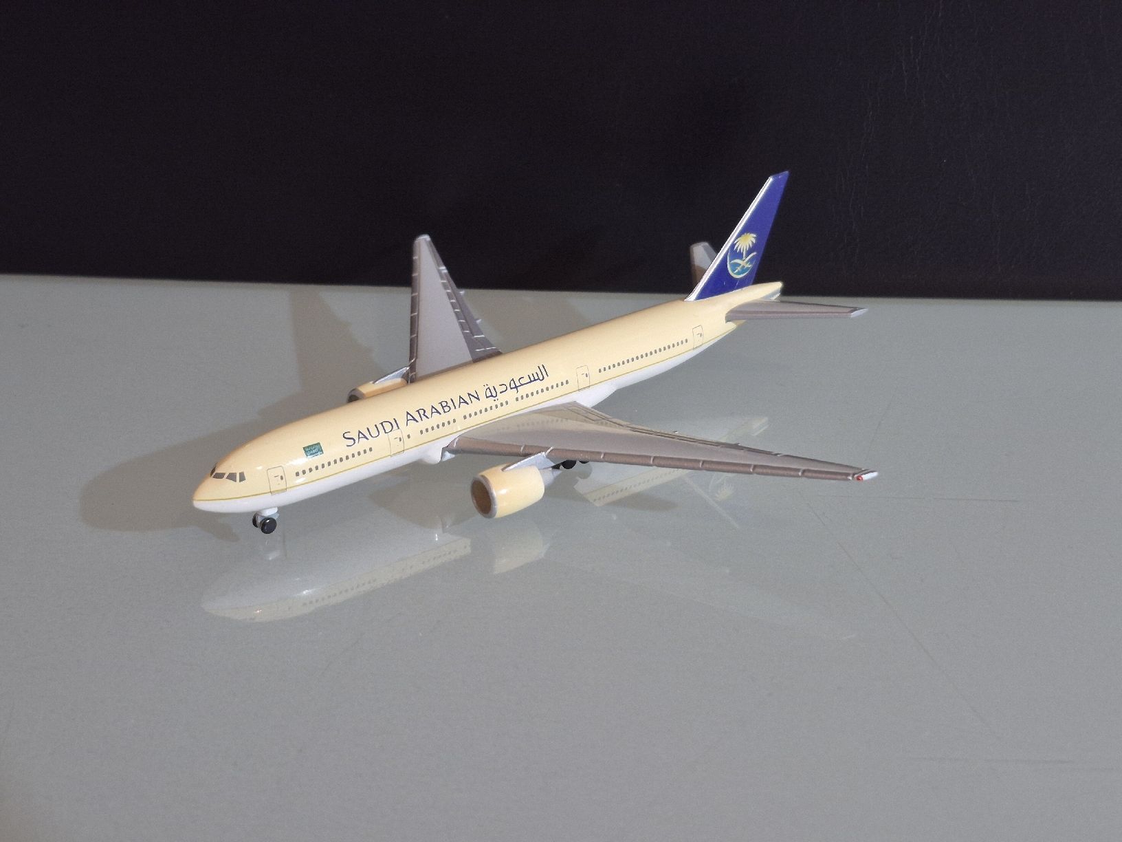 Herpa Kit di modellismo & Modellini statici: Herpa Saudi Arabian 1:500 – Usato da Uetendorf venduto da myhome12