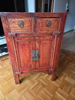 Petit meuble peint origine chine