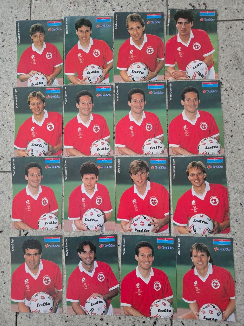 Autografi: Autogrammkarten Schweizer Nationalmannschaft unsigniert – Usato da Kriens venduto da saerc