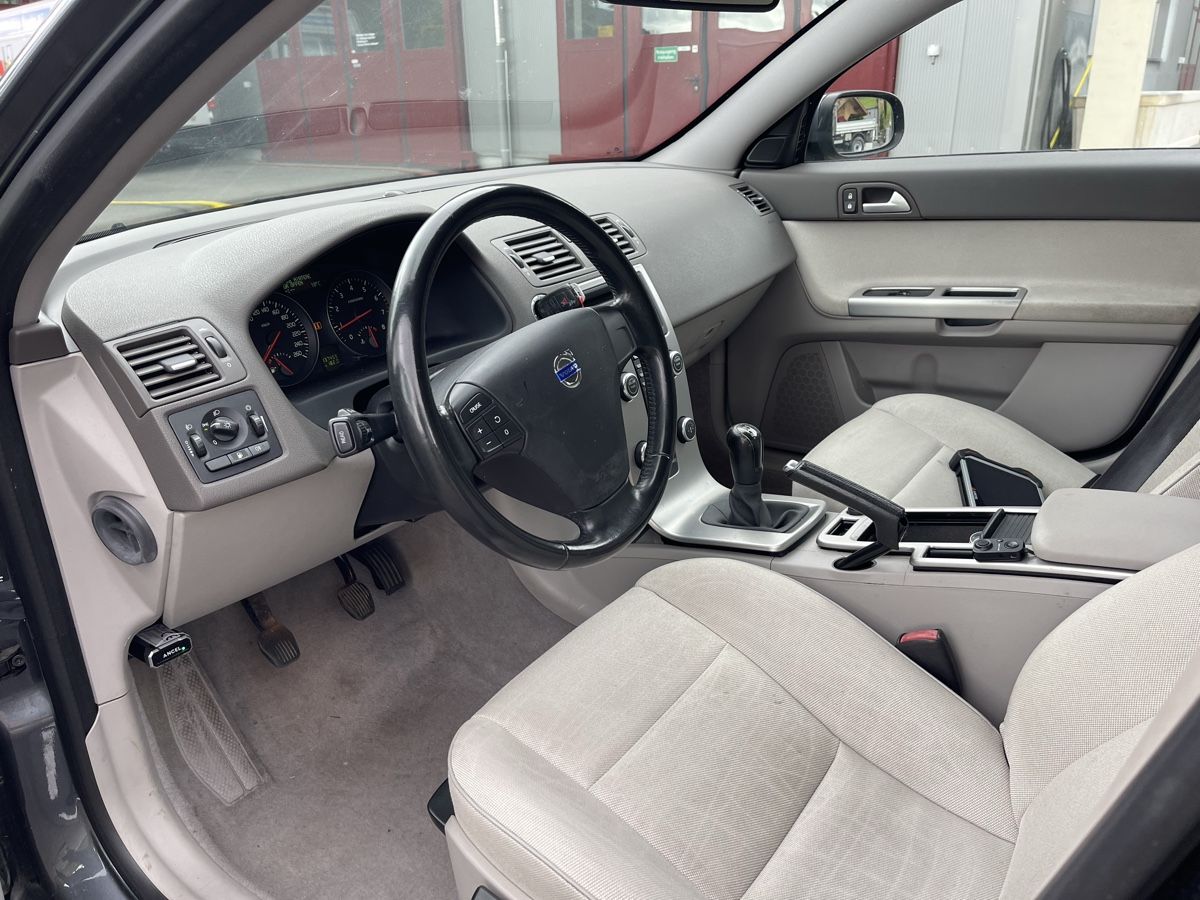 Volvo Autos: Volvo s40i  – D'occasion à Spiez par bertula 5