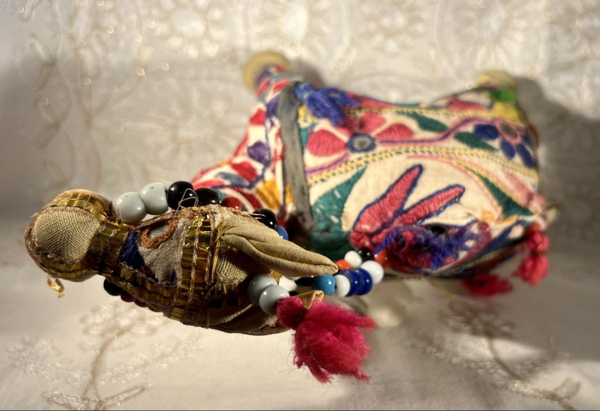 Tutte le decorazioni: Dromadaire Art Textile Rajasthan Vintage brodé main – Usato da Genève venduto da DELIRBEADS 8