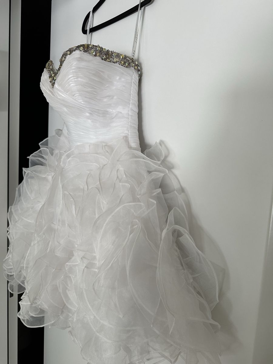Kleider: Weisses Ballkleid  – Gebraucht aus Rudolfstetten von Jenna.Bananna 1