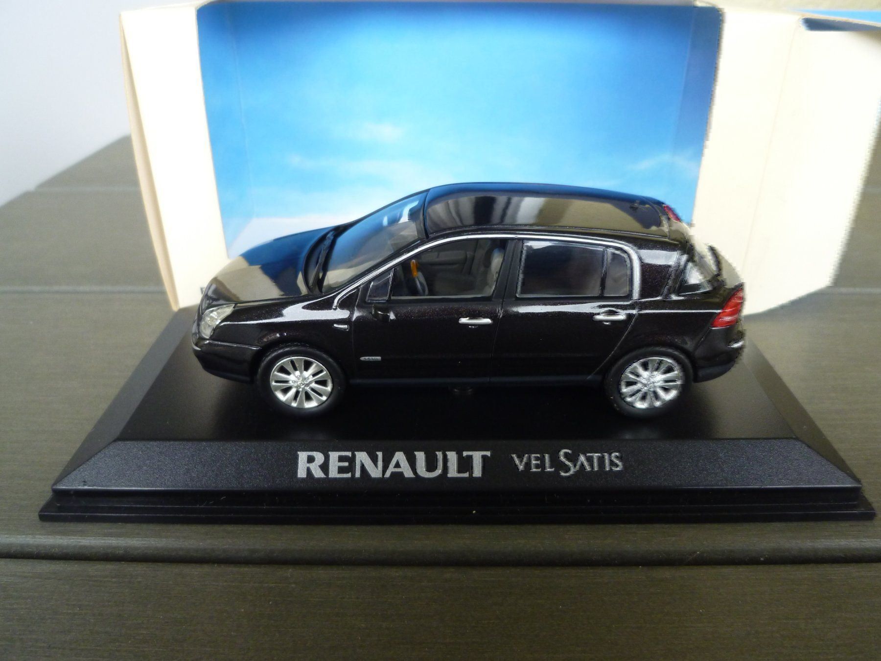 Norev Modellini d'auto: Renault VelSatis – Nuovo e nell'imballaggio originale da Flawil venduto da Imperiosud 3
