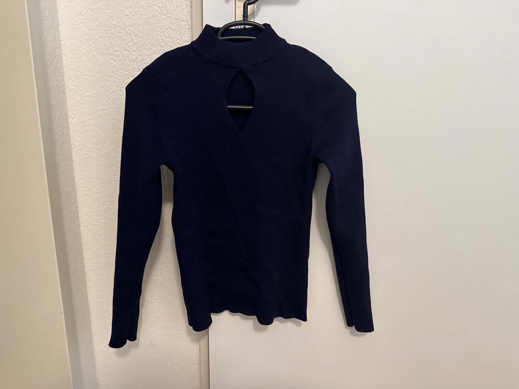 Pulls & Sweat-shirts: Pullover New Look Petite Gr. 10 (36 EU) – D'occasion à Pfäffikon SZ par Melanie335