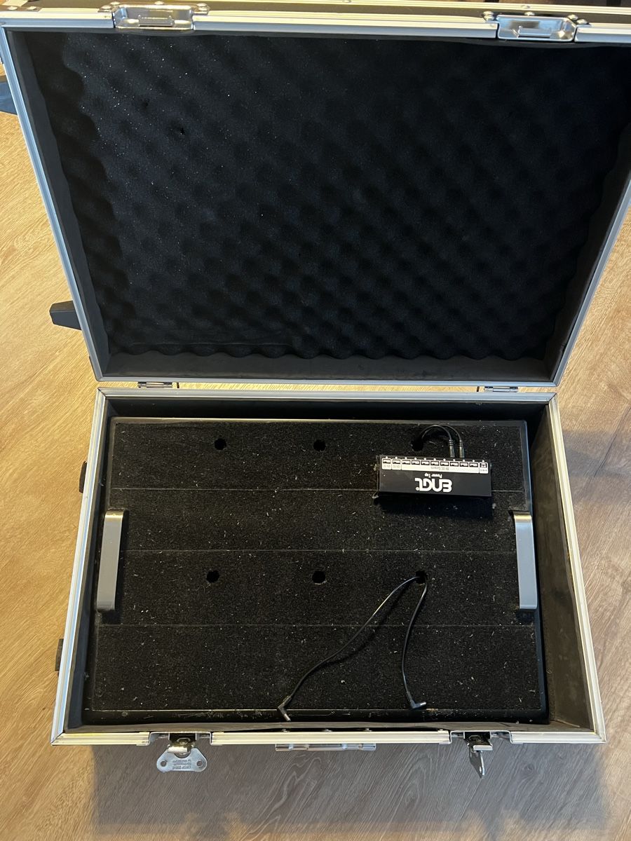 Strumenti musicali: Pedalboard – Usato da Vitznau venduto da dee_8xbb