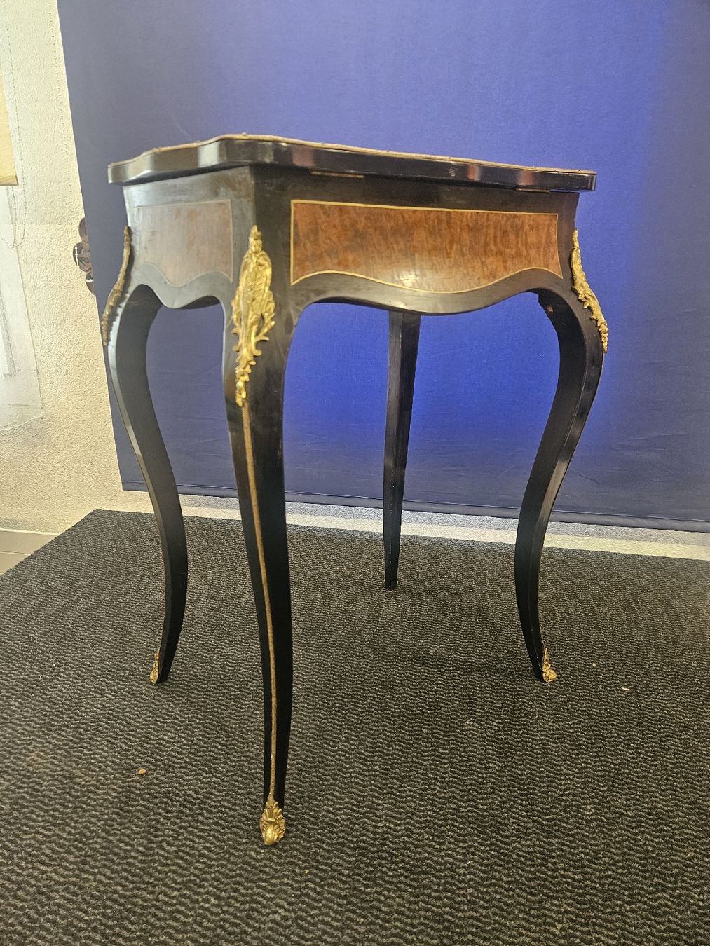 Tables: tischli museal – D'occasion à Schwellbrunn par Omega-alpha 5