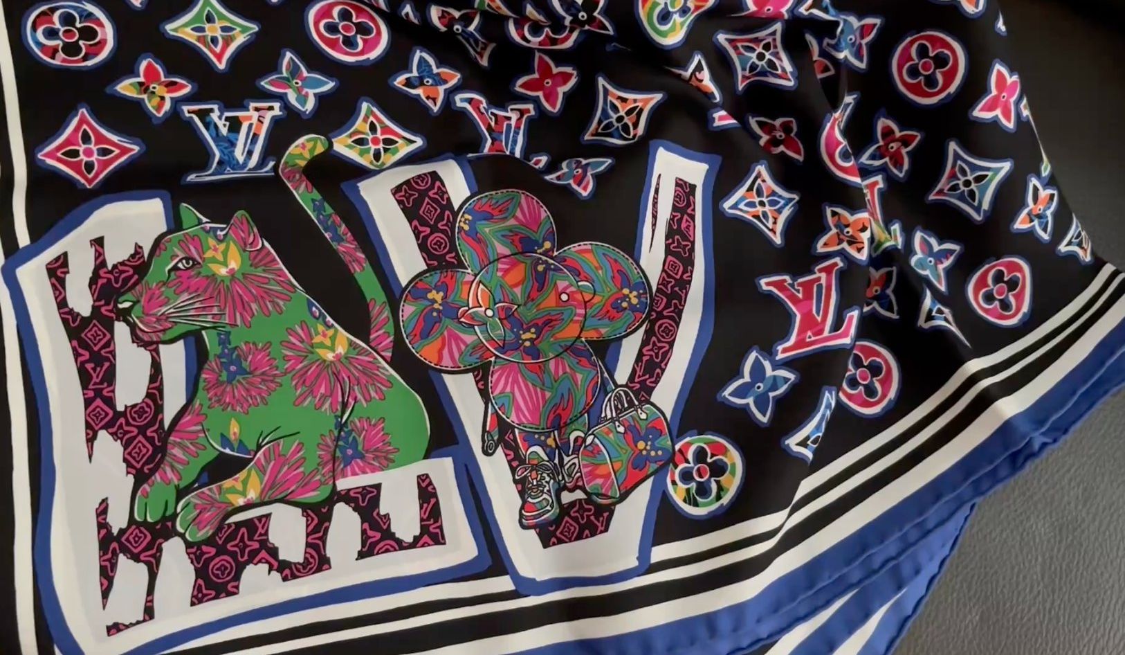 Louis Vuitton Foulard & Sciarpe: LOUIS VUITTON TUCH M76126 – Nuovo (secondo la descrizione) da Steinhausen venduto da Luxury_Limited 3