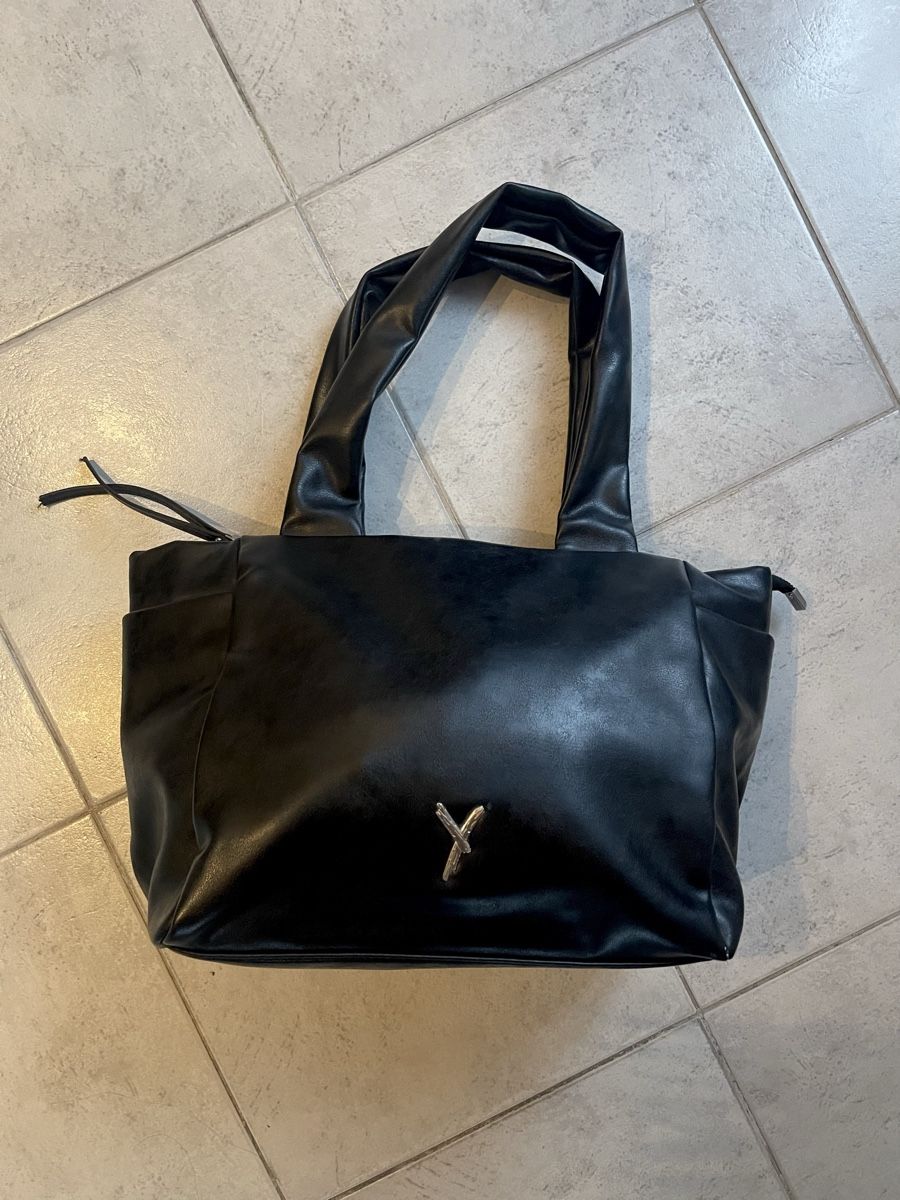 Borse da donna: Schwarze Tasche – Nuovo e nell'imballaggio originale da Luzern venduto da ygl_8hn7