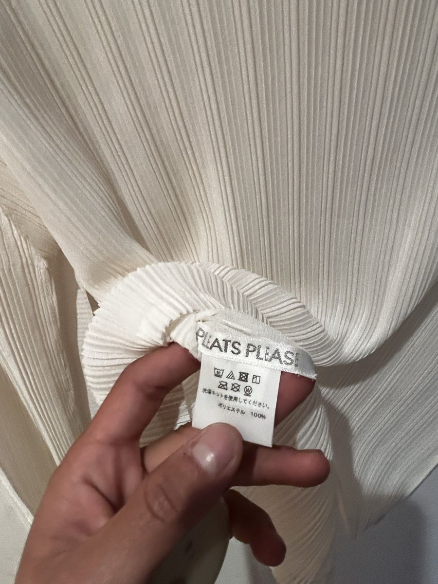 Issey Miyake Tops: Pleats please issey miyake – Neu (gemäss Beschreibung) aus Versoix von izu_hhb9 2
