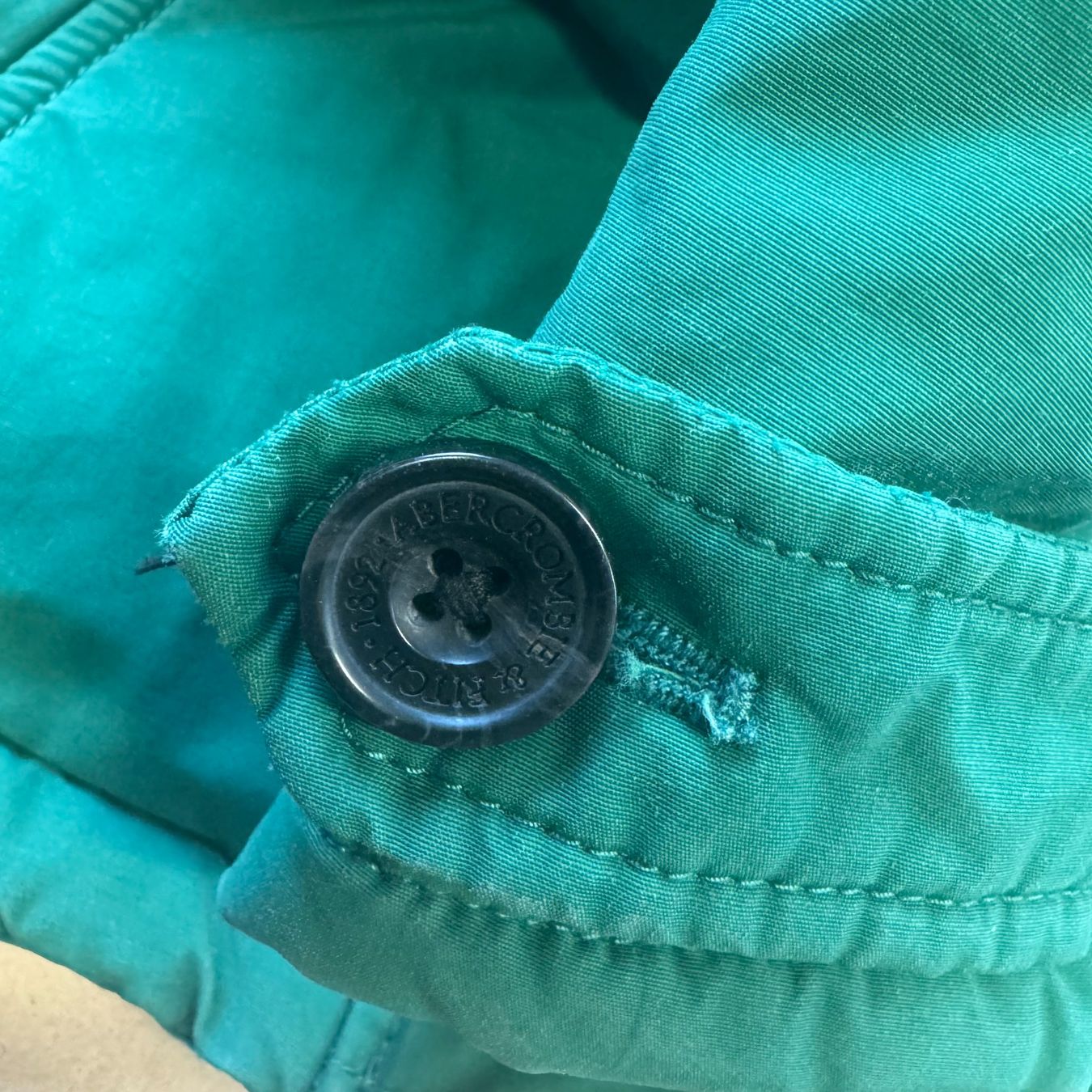 Abercrombie Giacche: Abercrombie and Fitch green winter jacket – Usato da St. Gallen venduto da sourced_limited 4
