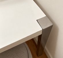 Table blanche + 4 chaises Beliani - ensemble salle à manger