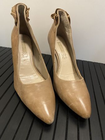 Bugatti Leder Pumps beige Gr. 41 Absatzschuhe High Heels
