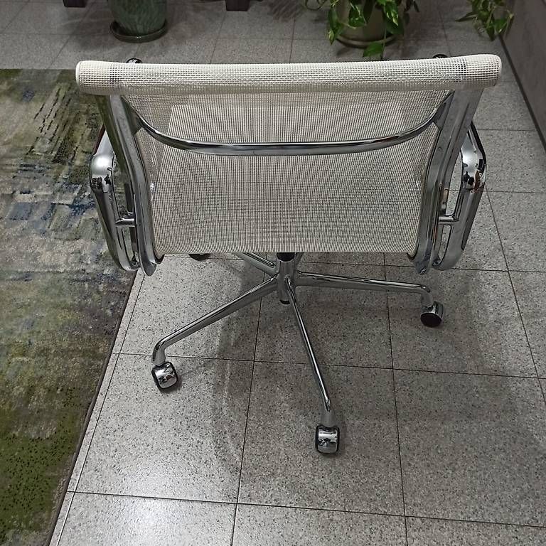 Vitra Stühle: Vitra EA 117 – Gebraucht aus Frauenfeld von Elooooo 2