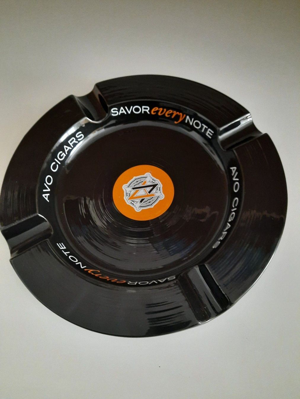 Portacenere: AVO Cigars Aschenbecher - Savor Every Note, Schwarz! – Nuovo (secondo la descrizione) da Goldach venduto da Fernfahre1