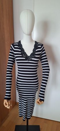 Morgan, robe pull