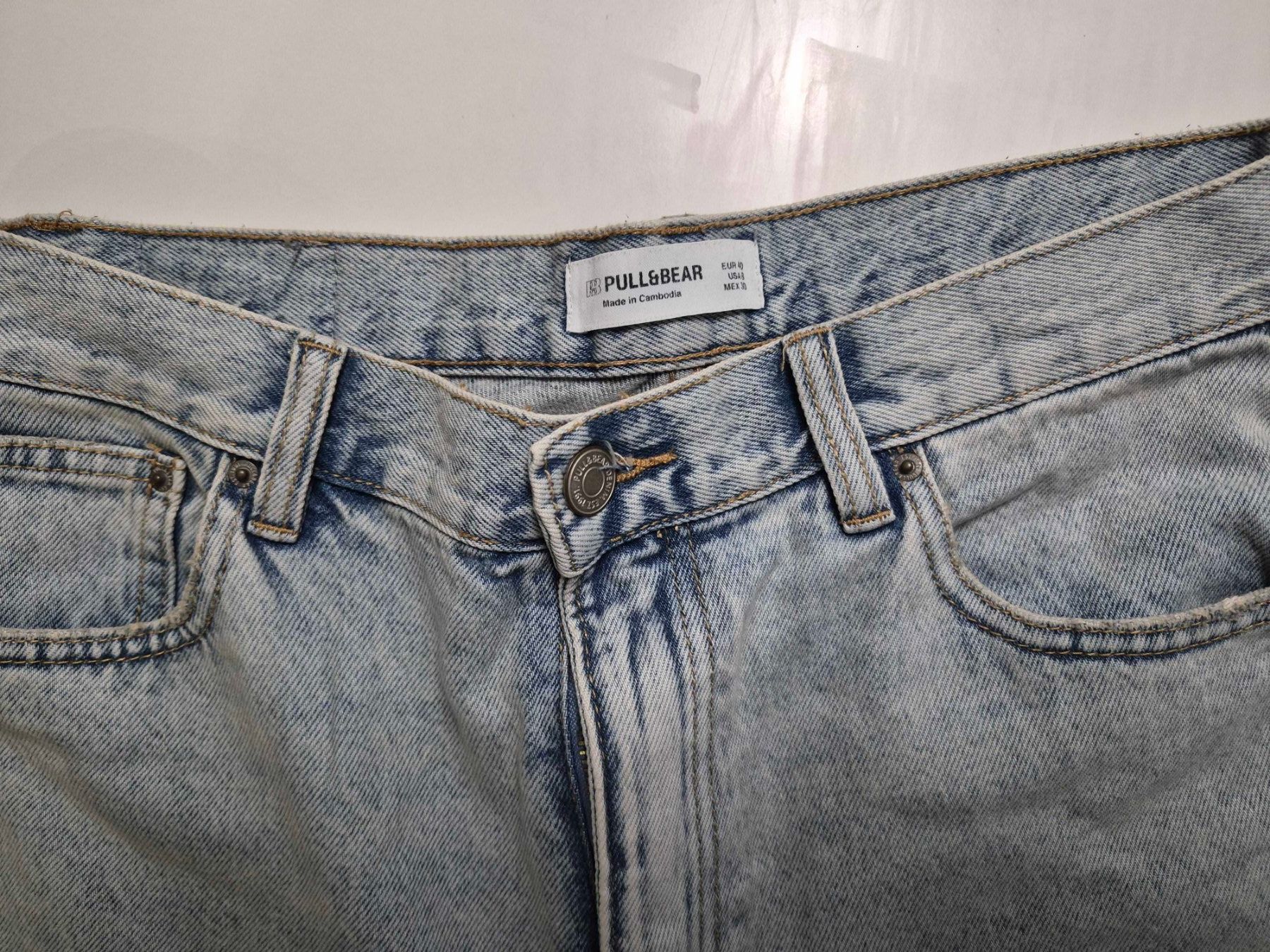 Pull&Bear Jeans: Hellblaue Jeans von Pull&Bear, Gr. 40 – Usato da Weinfelden venduto da suvash13 2