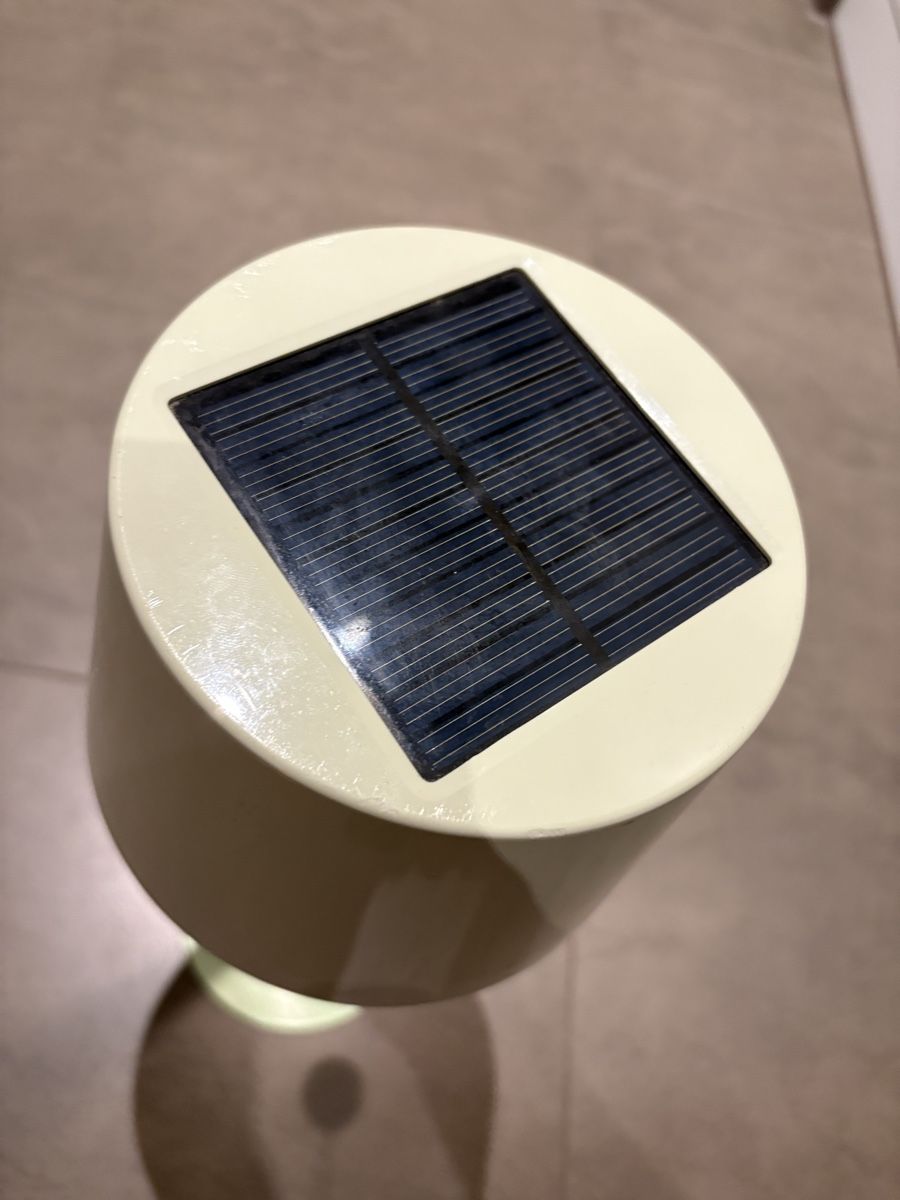 Lampade: Solar Tischlampe, neuwertig, grün – Usato da Fehraltorf venduto da spearman 2
