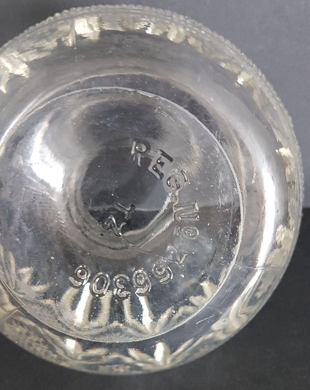 Verres: Antike Vorratsdose aus Glas Fächer Motiv – D'occasion à Kaltbrunn par Condor2 3