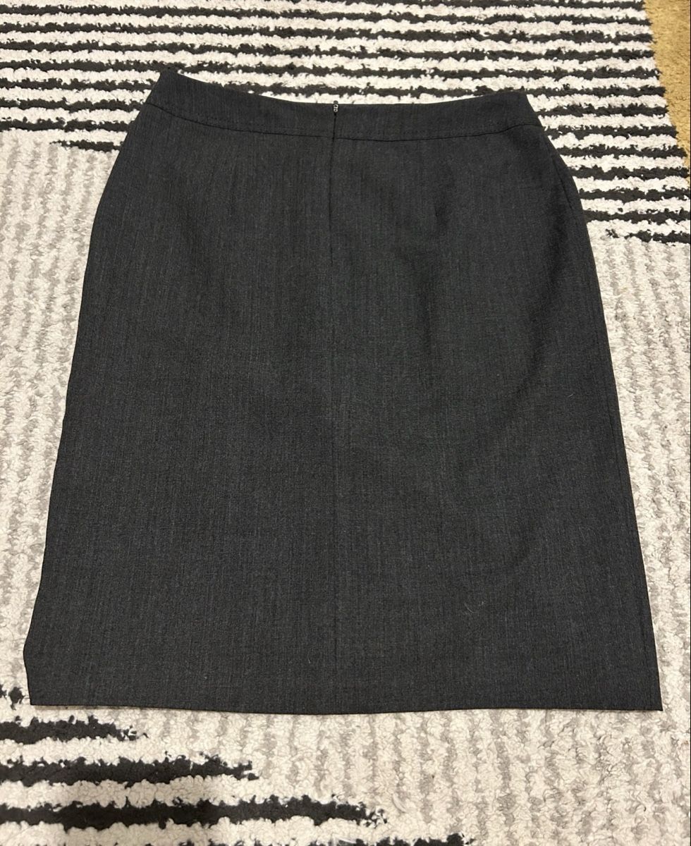Gonne: Grey skirt – Nuovo (secondo la descrizione) da Matran venduto da brs_d9h2 2