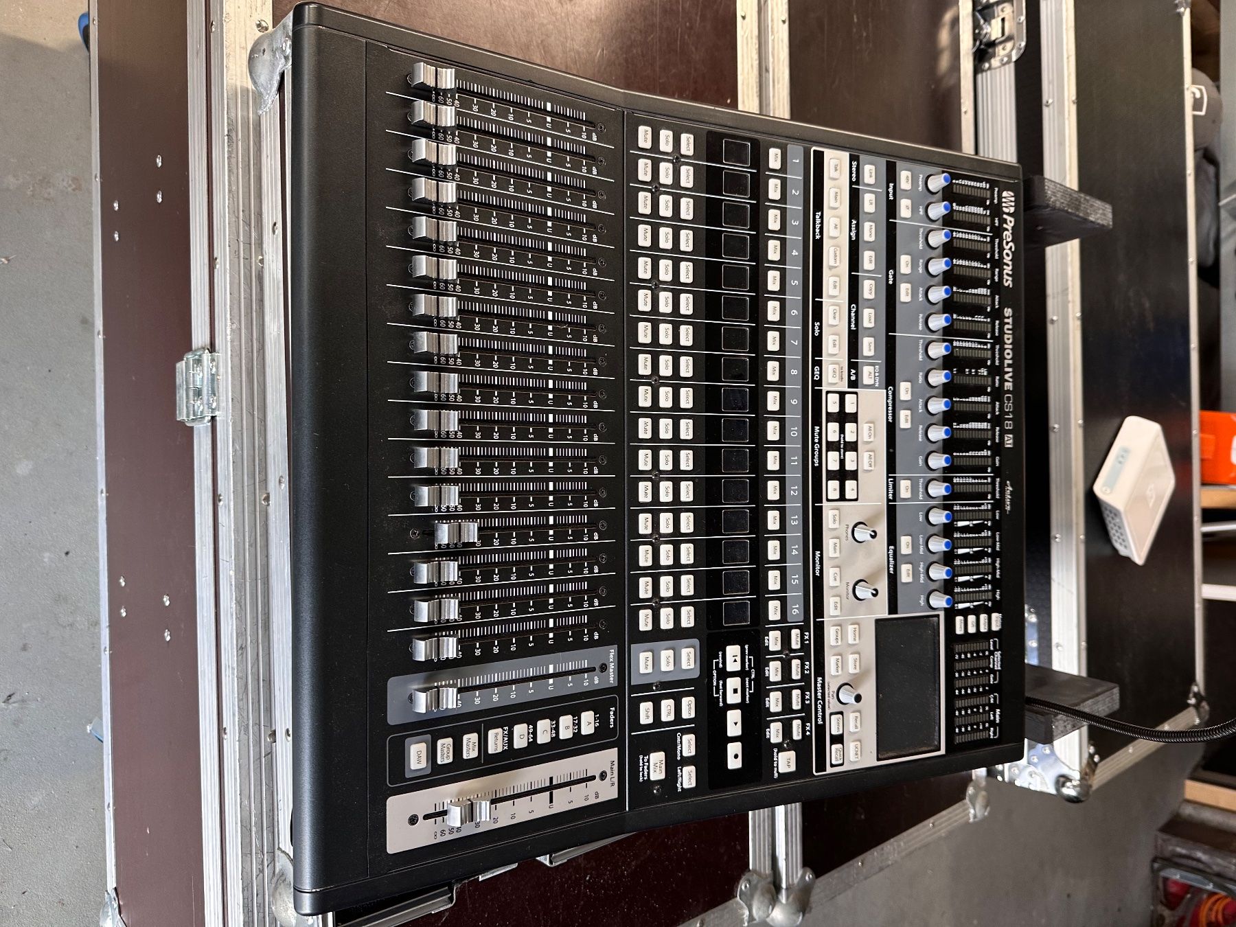 PreSonus Console di mixaggio: Presonus StudioLive CS18AI und RM32AI inkl. Case – Usato da Iseltwald venduto da simy-666 2
