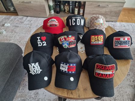 Set von 10 Baseball Caps Dsquared2 Tommy Hilfiger 