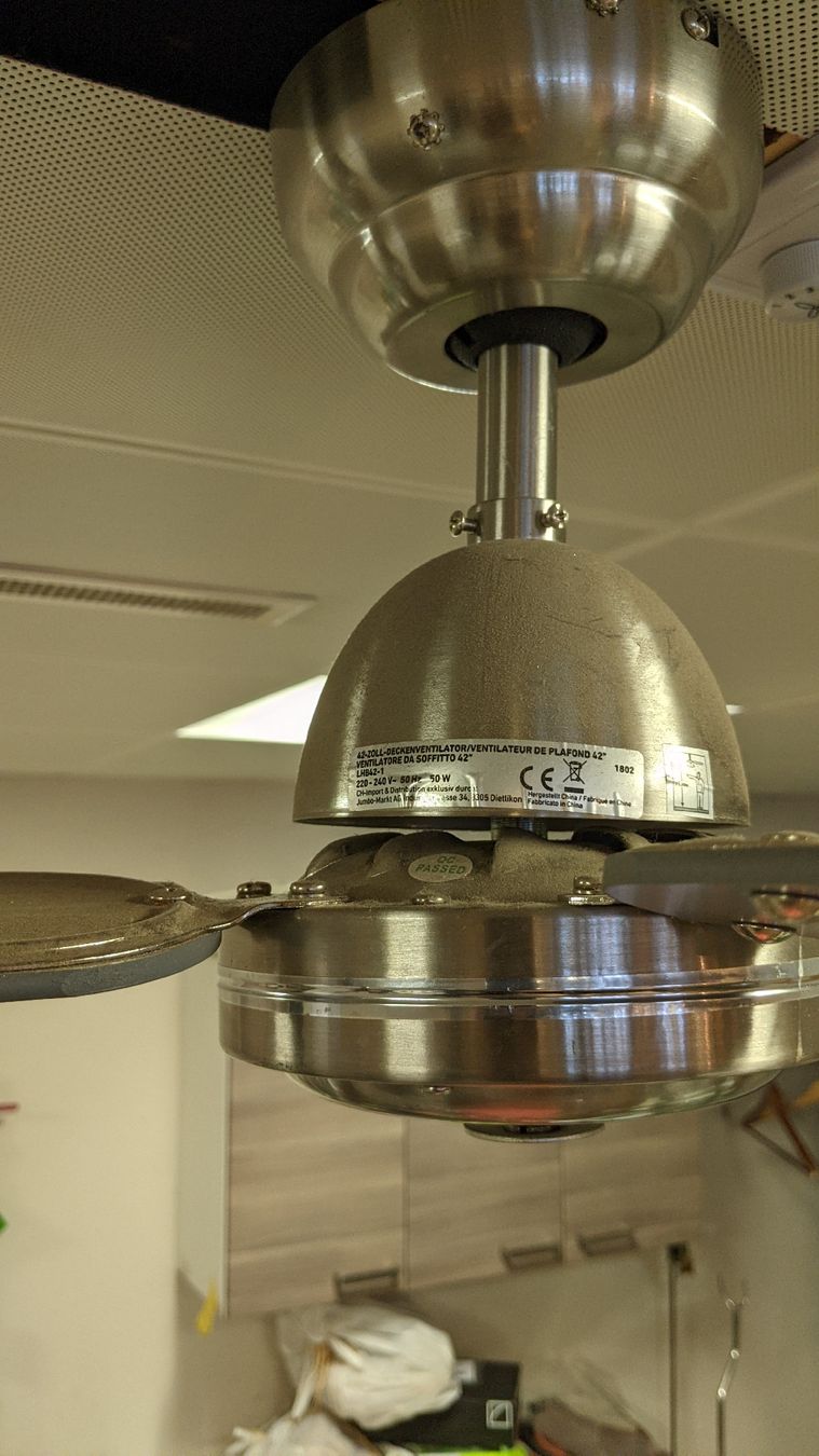 Ventilatori: Deckenventilator silber – Usato da Rüti ZH venduto da kunstreich_8630 3