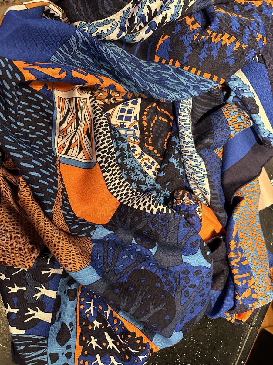 Foulard & Sciarpe: Châle Hermes A travers Champs bleu – Usato da St Maurice venduto da maloro 3