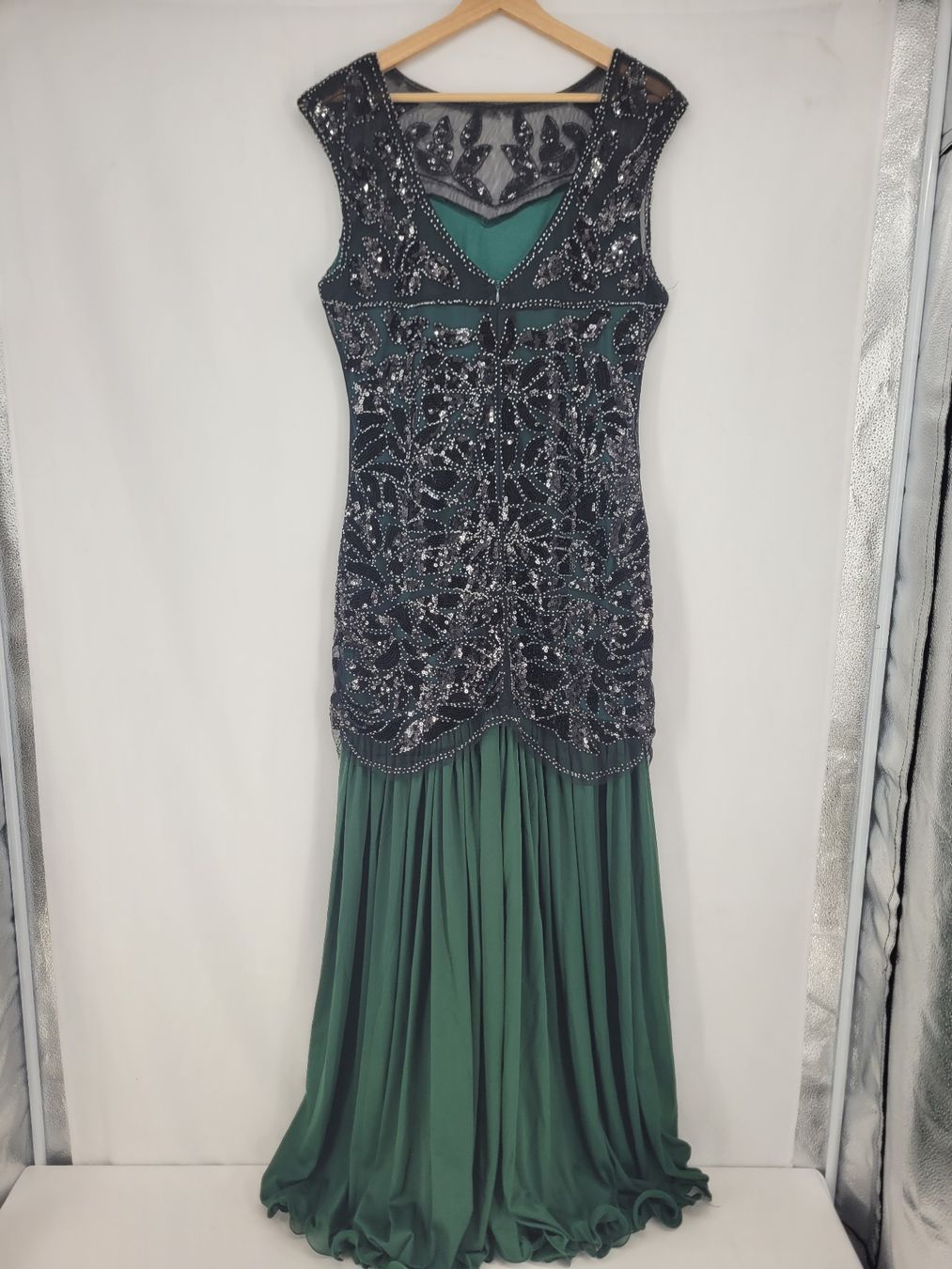 Vestiti: Robe vert/ noir – Usato da Lausanne venduto da PlusValue_Lausanne 1