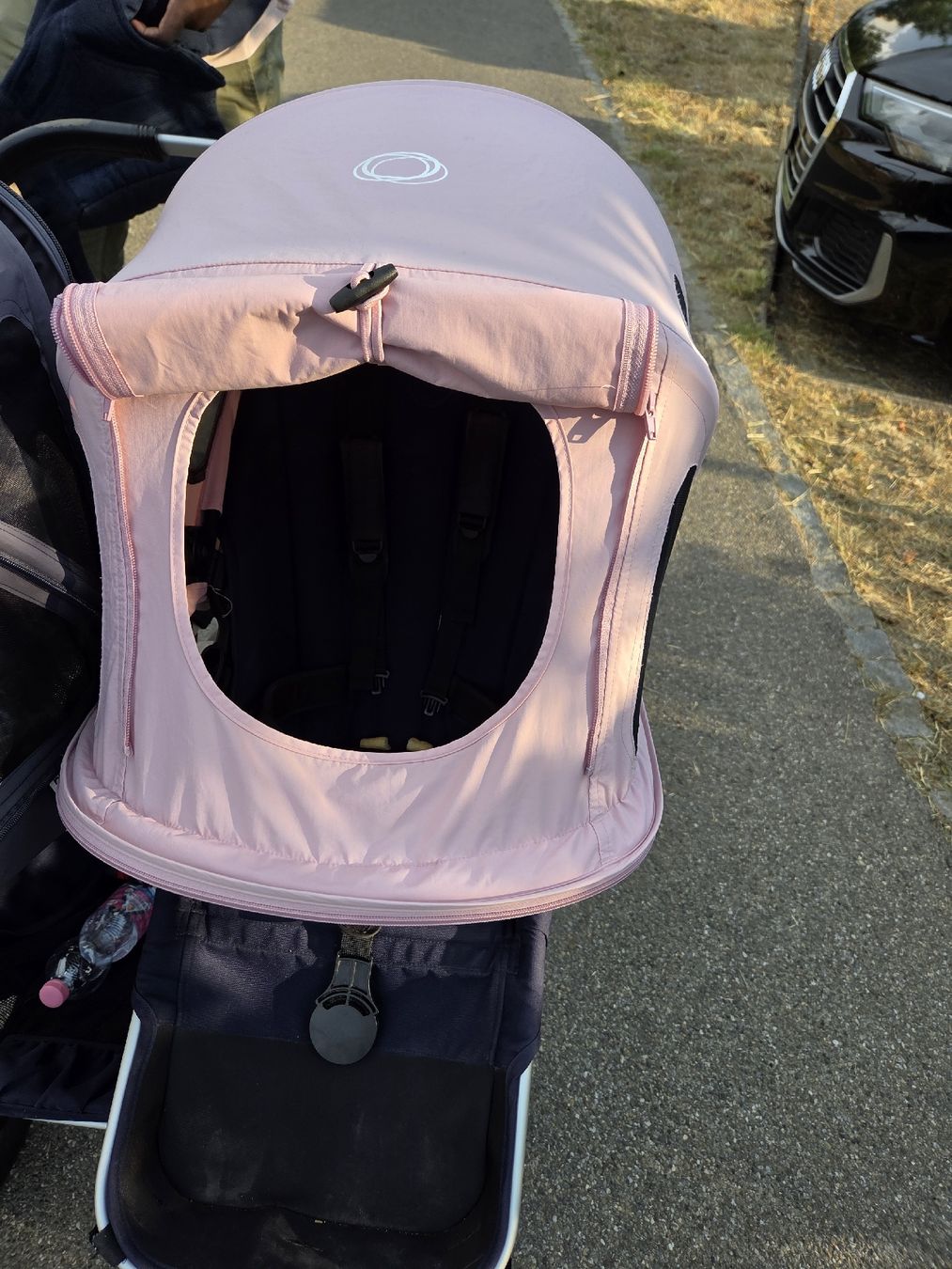 Bugaboo Kinderwagen: bugaboo donkey Sonnendach 2x Rosa und Grau – Gebraucht aus Zollikofen von rsv_5sp8 3