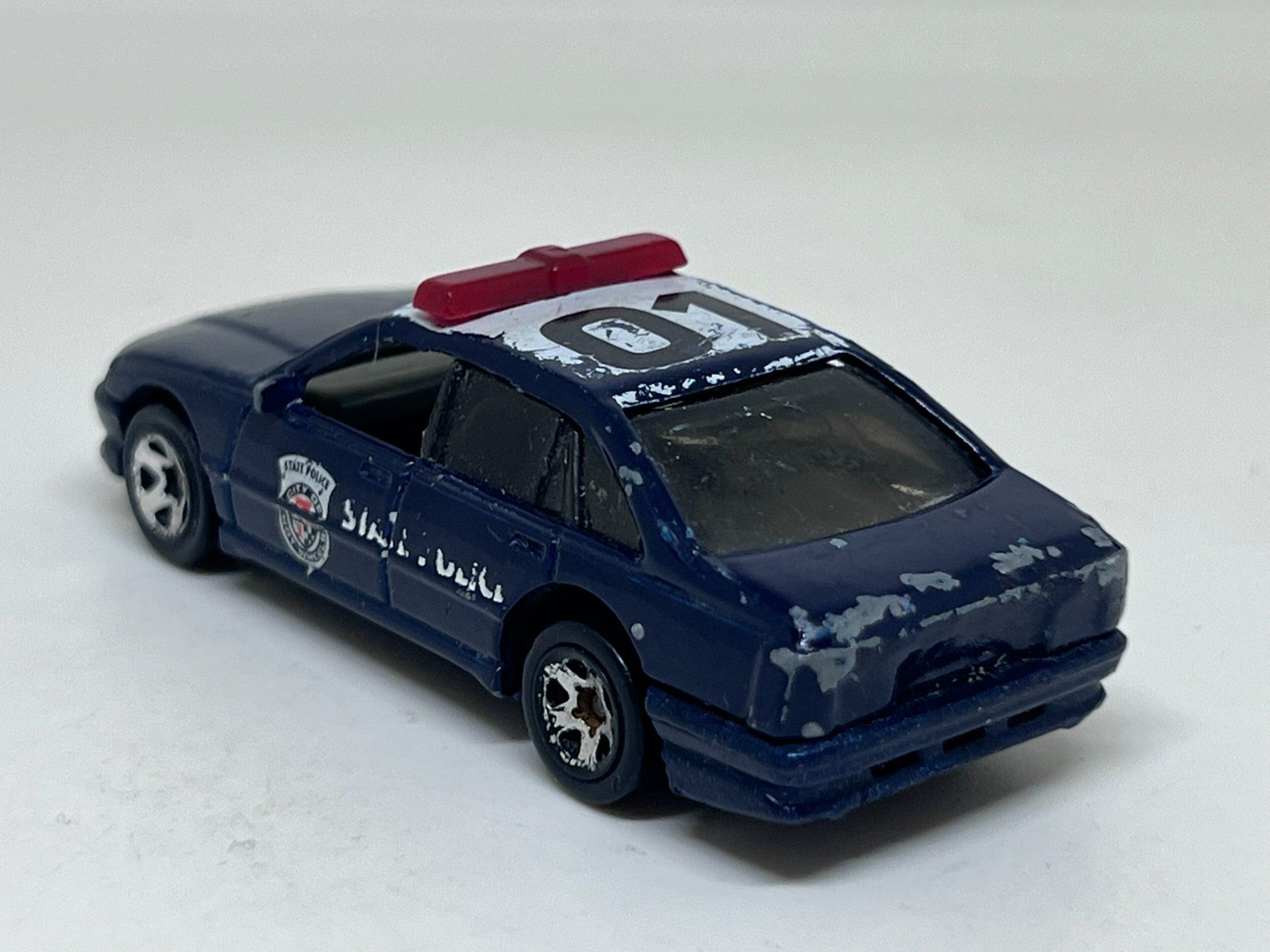 Hot Wheels Modellini d'auto: Hot Wheels Police Car #451 – Usato da Wildegg venduto da LaaBoutique 2