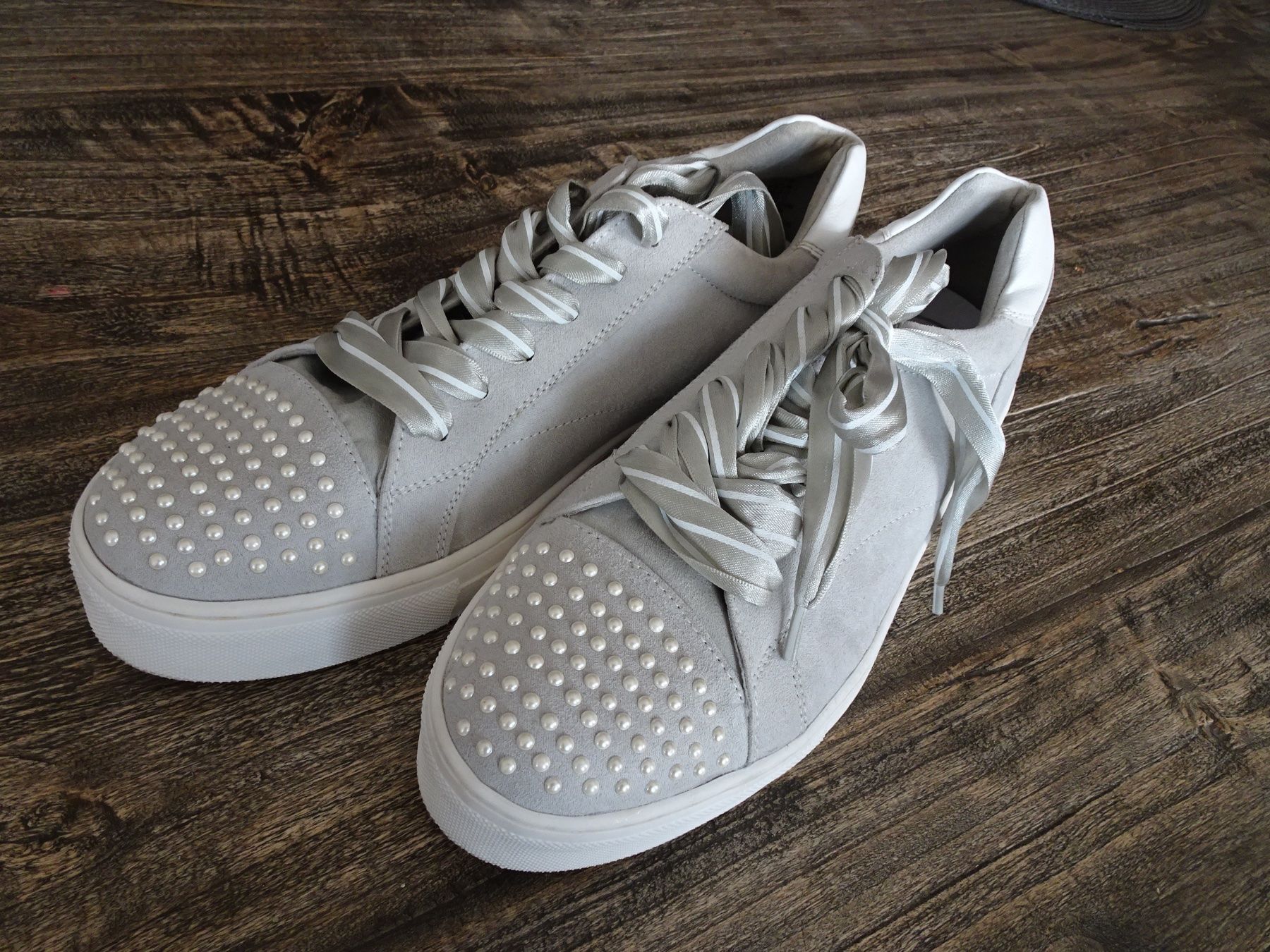Scarpe da donna: Skneakers Leder hellgrau, edel, neu Gr. 41 – Nuovo (secondo la descrizione) da Winterthur venduto da Riiita 4