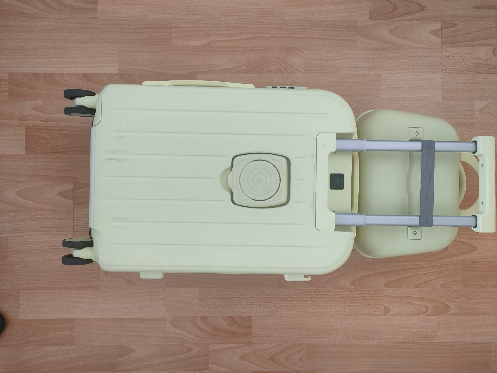 Valigie: Reisekoffer (suitcase) – Usato da Zürich venduto da mh1_lr7h 1
