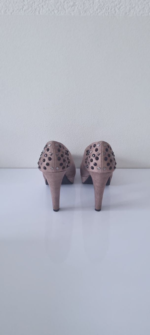 Chaussures filles: shoes beige – D'occasion à Mendrisio par ann_d9pf 1