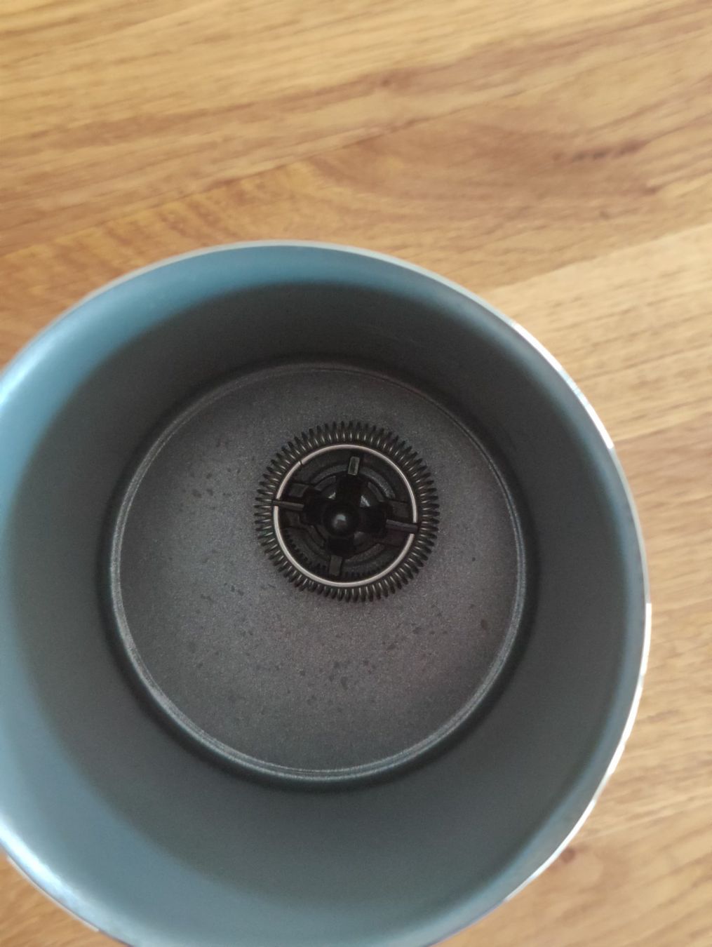 Nespresso Macchine per caffè & Macchine per espresso: Nespresso 3593 inkl. Deckel & Schäumer – Usato da Winterthur venduto da SalesZone 1