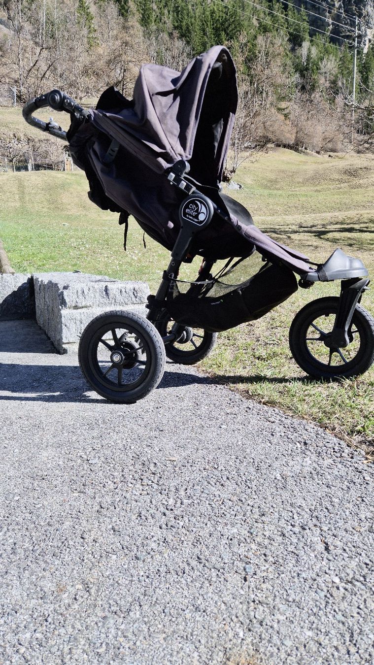 Baby Jogger Kinderwagen: City Mini GT Stroller - great condition - all terrain – Gebraucht aus St. Niklaus VS von mob_89zg