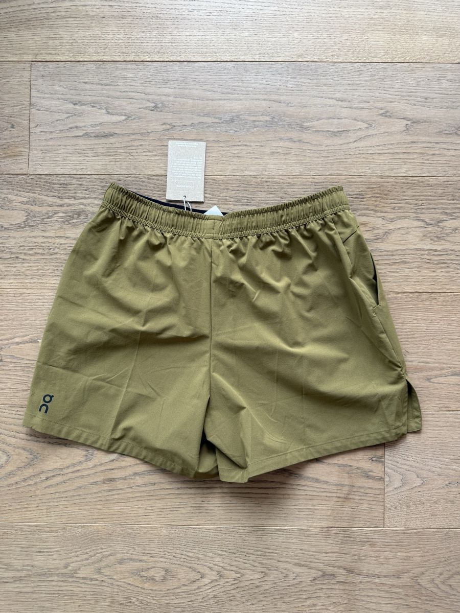 Hosen: On Focus Shorts Damen Grösse M – Neu und originalverpackt aus Zürich von z00mie 4