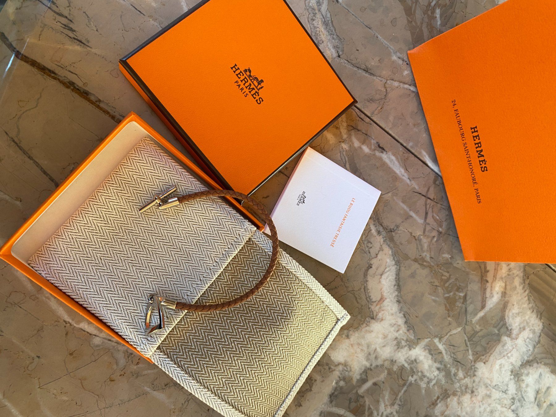 Hermès Bracciali & Braccialetti: Hermes Ladies bracelet - Brown Leather - Never worn – Usato da Zürich venduto da hil_88hg