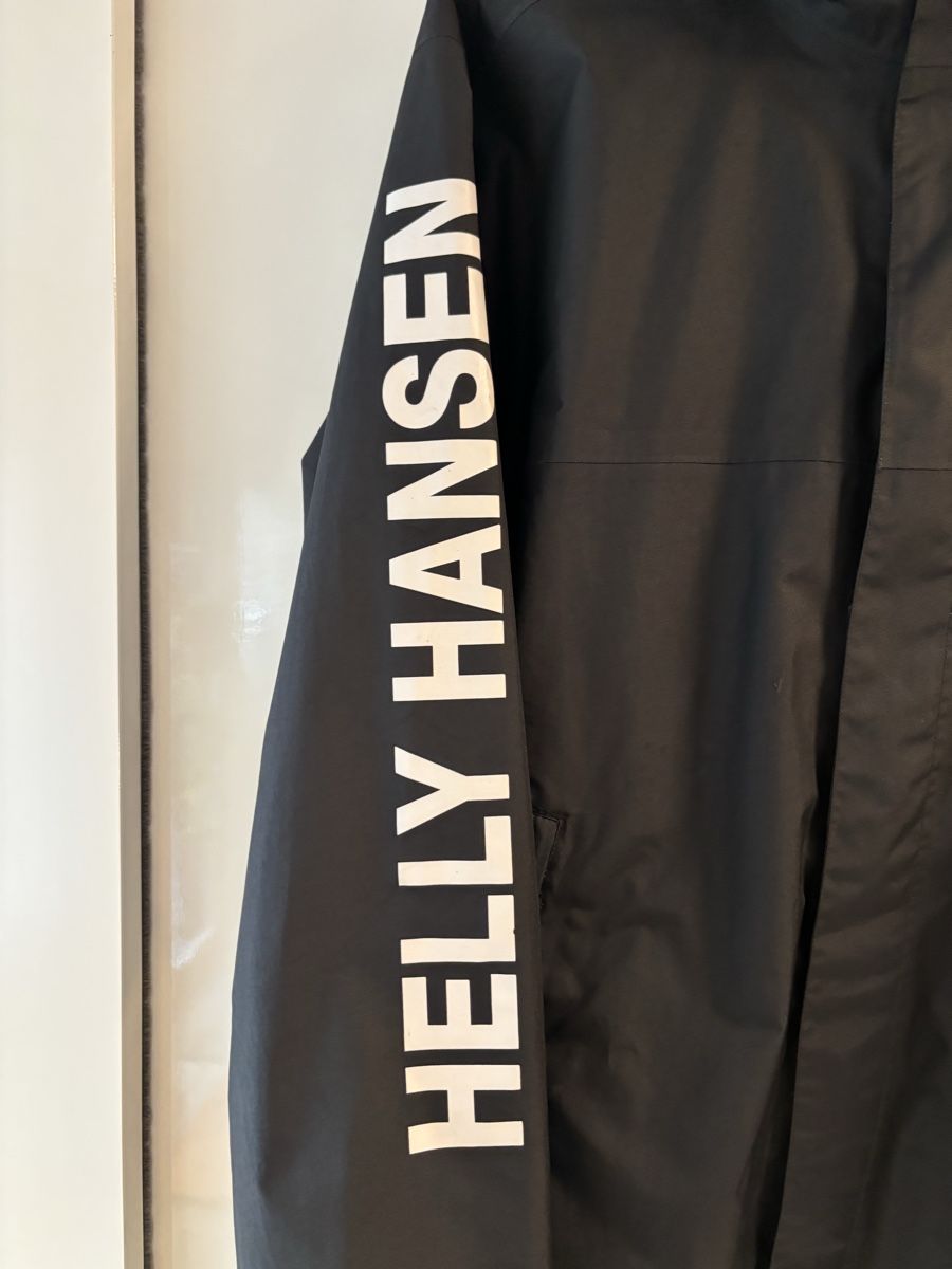 Helly Hansen Jacken: Helly Hansen Ervik Rain Jacket, Black in Size L – Gebraucht aus Zürich von mar_dg26 2