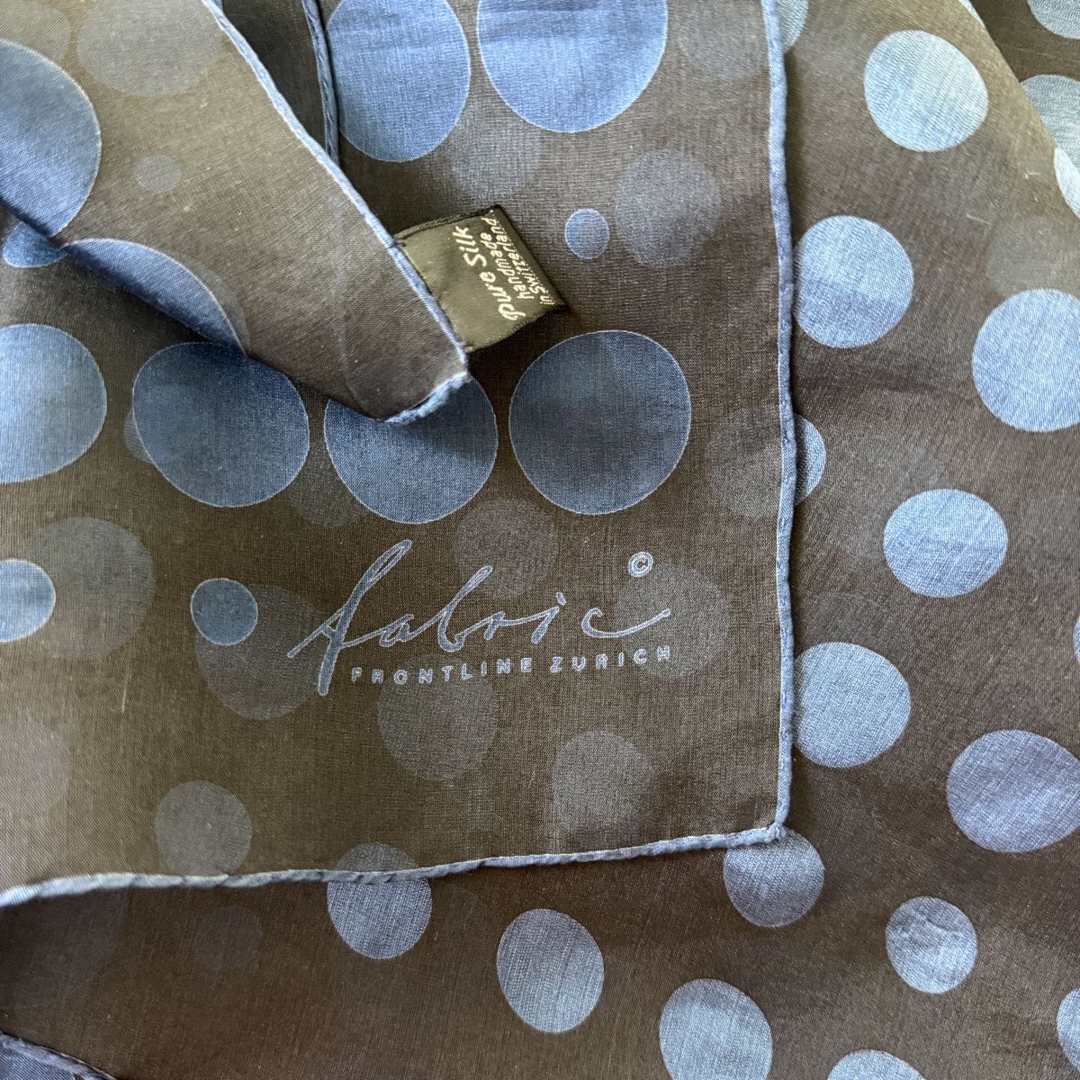 Fabric Frontline Foulard & Sciarpe: FABRIC FRONTLINE New Silk Scarf – Nuovo (secondo la descrizione) da Freienbach venduto da Avviivva_Shop 4