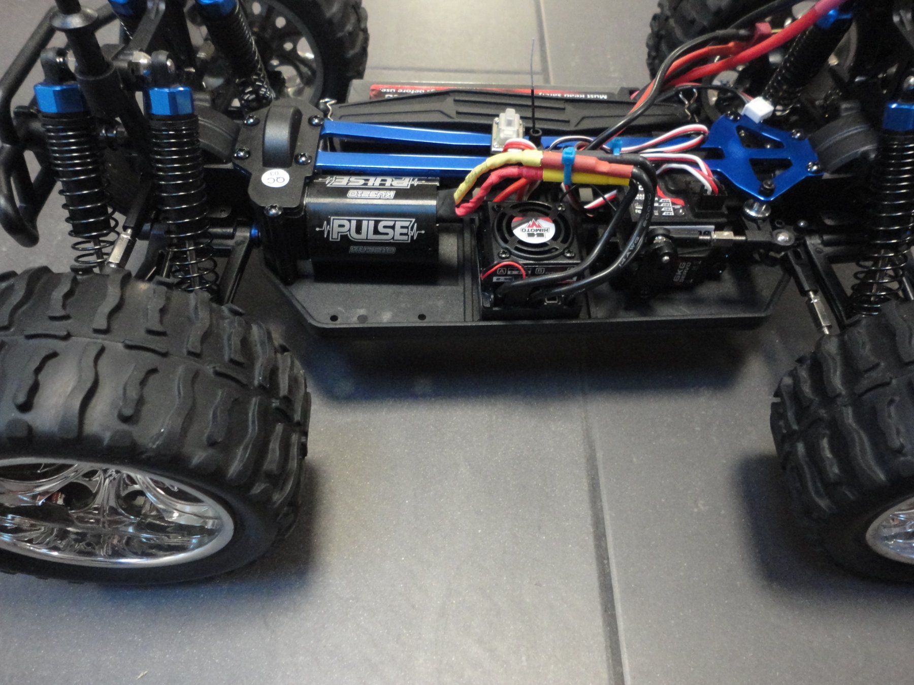 Modellismo RC: Monstertruck ca. 80kmh Neu Wechselfarbe – Nuovo e nell'imballaggio originale da Horgen venduto da RcModell 5