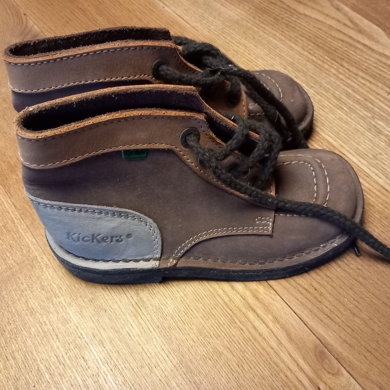 Kickers Scarpe per ragazze: Kickers 31 – Usato da Courrendlin venduto da tititchoun 2